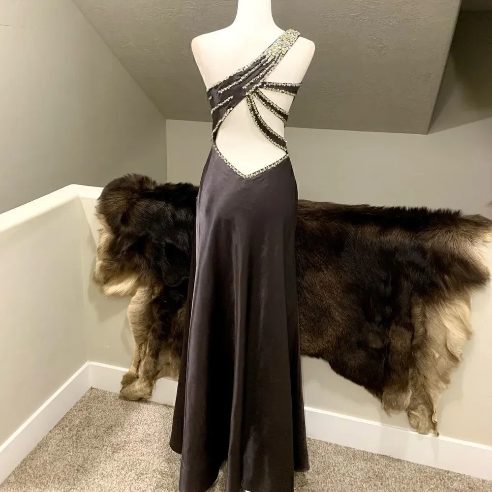 Chic & Sexy One Shoulder Beads & Sequins Gown